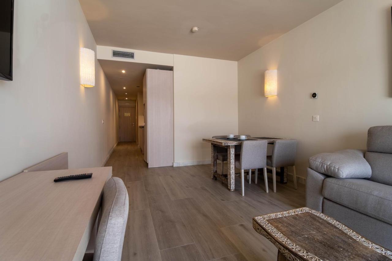 Aljarafe Suites By Qhotels Gelves ภายนอก รูปภาพ